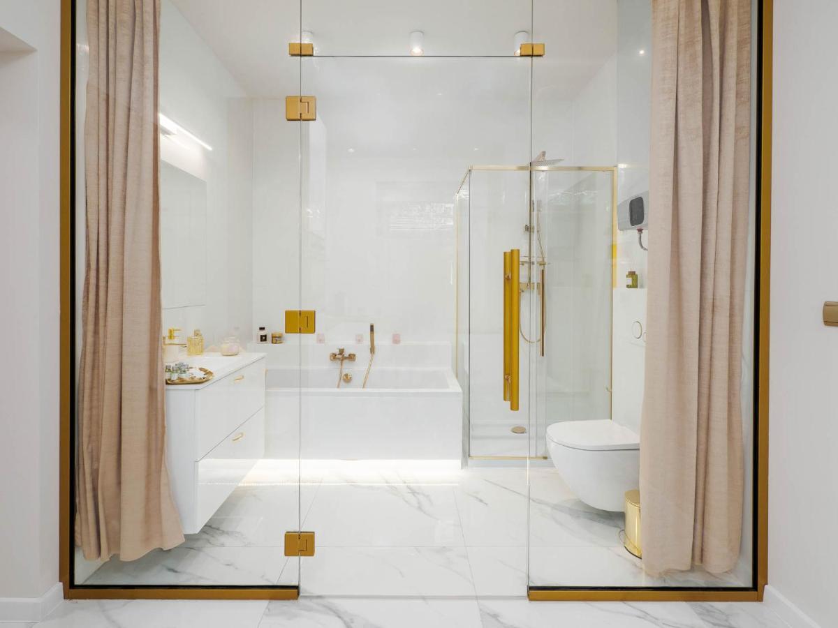 Apartment Gold Aleja Nmp 8 - Free Parking Czestochowa