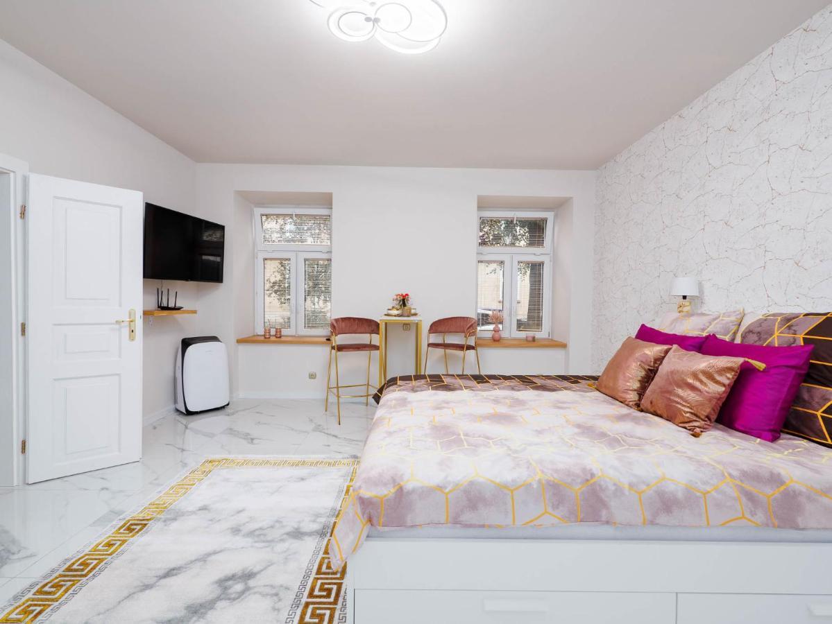Apartment Gold Aleja Nmp 8 - Free Parking